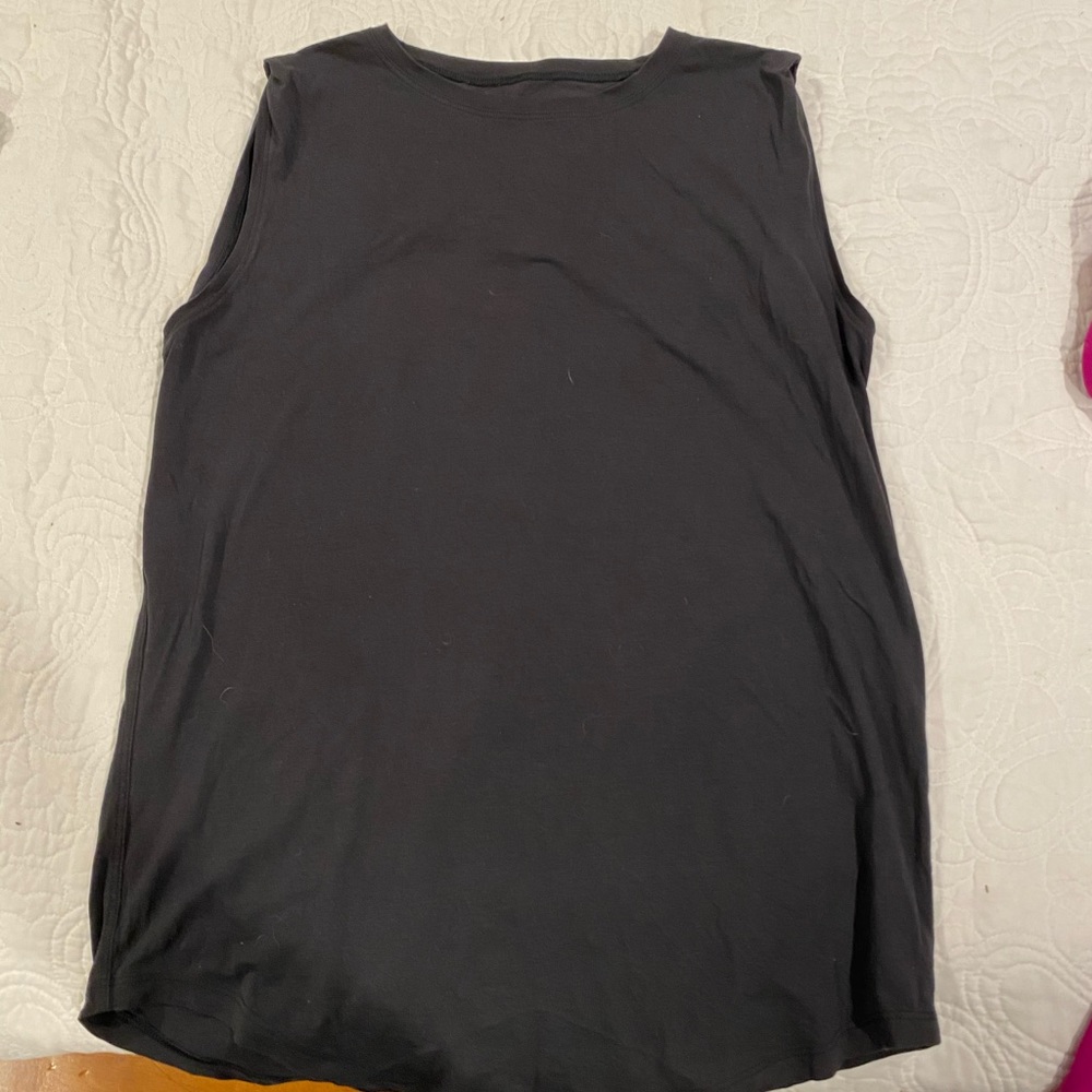 Lululemon muscle tee